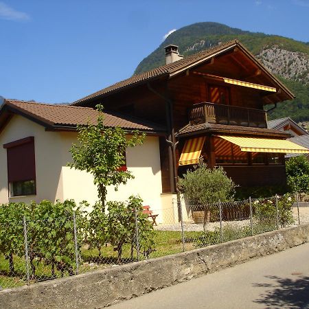 Bnb Le Relais Du Chateau Aigle Bagian luar foto