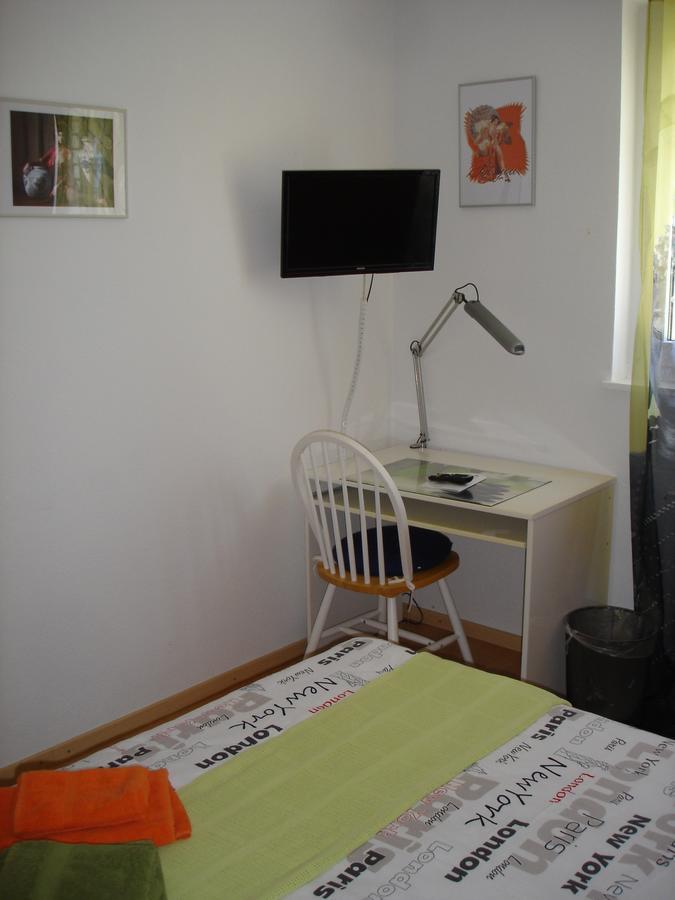 Bnb Le Relais Du Chateau Aigle Bagian luar foto